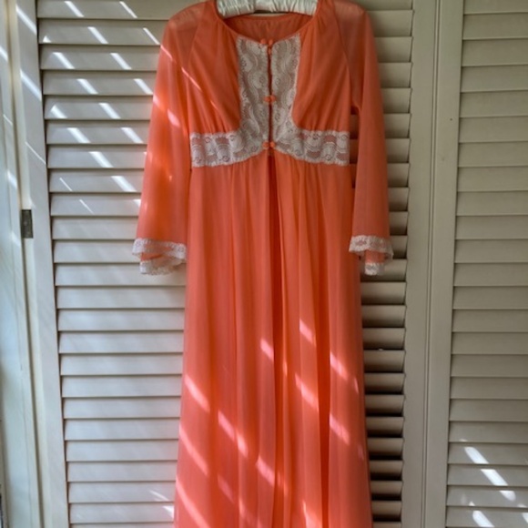 Vintage Gossard Artemis Peignoir Robe And Nightgown - Picture 1 of 11